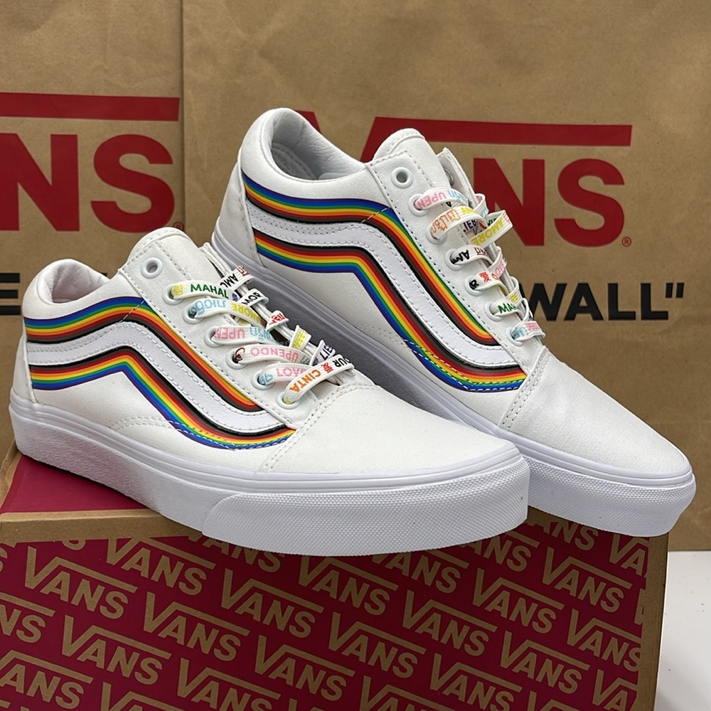 Vans WMNS White Sneakers with Rainbow Stripe Old Skool
(Pride) White/True White - Picture 5 of 16